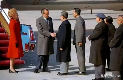 ​1972年中日建交，毛主席和日本都谈了什么？为何放弃向日索赔？