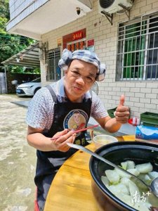 ​河源乡村网红李年辉：把工作室搬到田间，让美食故事传遍云端｜网络强村