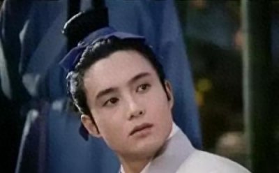 16年前,小白龙拍戏被张卫健谢霆锋打进医院,王晶怒抽自己6耳光