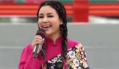 索朗旺姆:从牧羊女到青歌赛”冠军,47岁婚姻成谜
