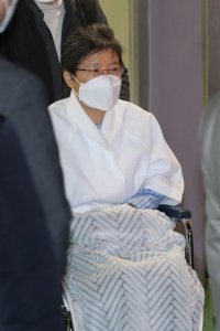 朴槿惠被曝身体出现异常:半年未露面 71岁生日也没出门
