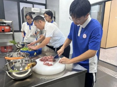 真香警告!中科附高“味蕾工坊”开张啦