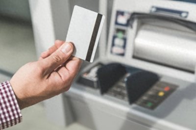 ​夫妻存款3500元发现多一个0秒退还：柜员刚毕业，入职才3个月