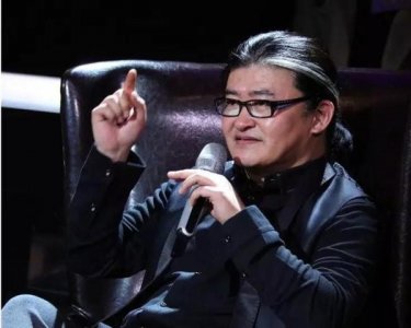 ​《歌手2019》中刘欢突发心脏病 关键时刻他……