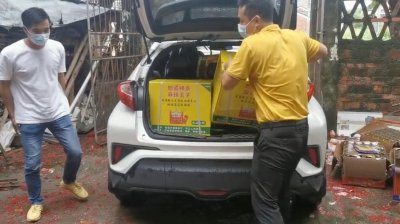 ​爱辣条的奥运冠军，全红婵收到一车平江辣条