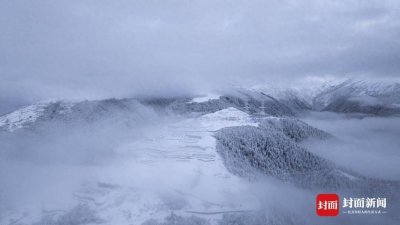 ​绝美！大雪过后，四川“云端变电站”建设现场银装素裹｜图集